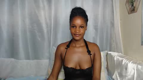 Snapshot of shakkiecam chatting on 10-06-25, 08:12 Shaky online show from 10-06-25, 08:12