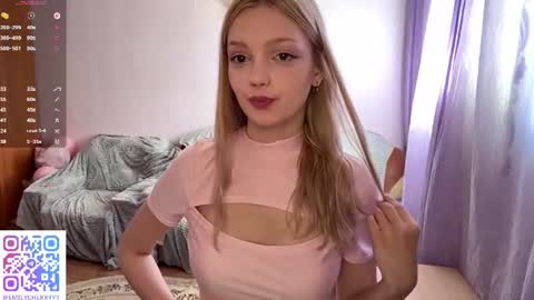 Snapshot of shalaschrantz chatting on 07-03-26, 11:16 Emily online show from 07-03-26, 11:16