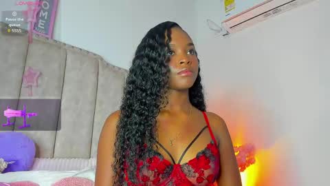 Shanel online show from 04-23-26, 01:35