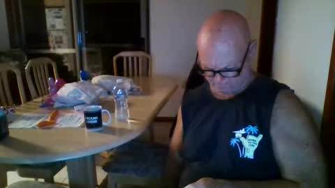 shaneo781570 online show from 04-04-26, 05:10