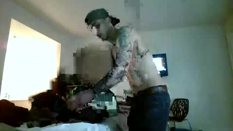 Snapshot of shaneoliday chatting on 12-10-24, 06:28 shaneoliday online show from 12-10-24, 06:28