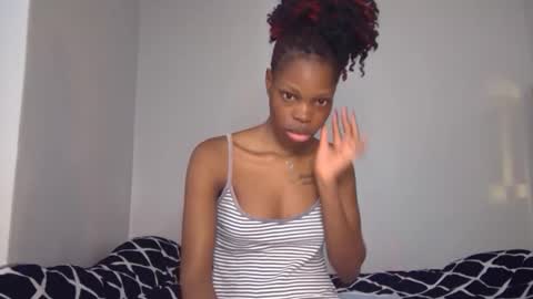 Snapshot of shania_sleigh chatting on 01-23-25, 09:39 shania_sleigh online show from 01-23-25, 09:39