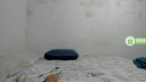 Snapshot of shaniblack chatting on 12-01-25, 08:36 Danna online show from 12-01-25, 08:36