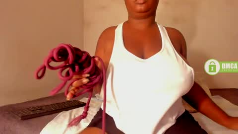 Snapshot of shaniblack chatting on 05-21-26, 08:16 Danna online show from 05-21-26, 08:16