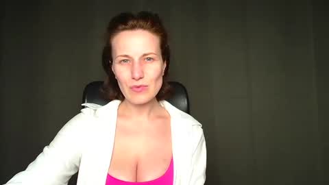 Snapshot of shannen_sweet chatting on 05-04-26, 11:17 Shannen online show from 05-04-26, 11:17
