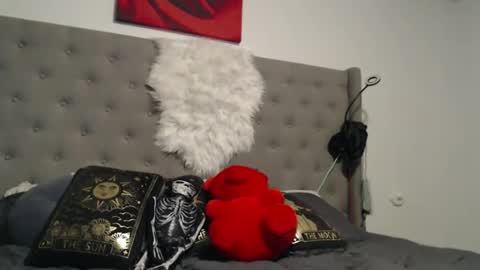 Shannon07 online show from 01-14-25, 04:36