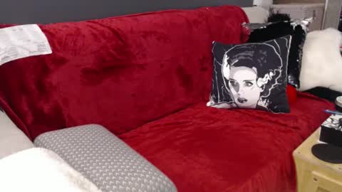 Snapshot of shannon07 chatting on 02-12-25, 01:19 Shannon07 online show from 02-12-25, 01:19