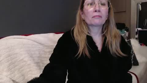 Snapshot of shannon07 chatting on 02-23-25, 01:13 Shannon07 online show from 02-23-25, 01:13