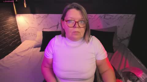 Shannon online show from 11-17-25, 12:55