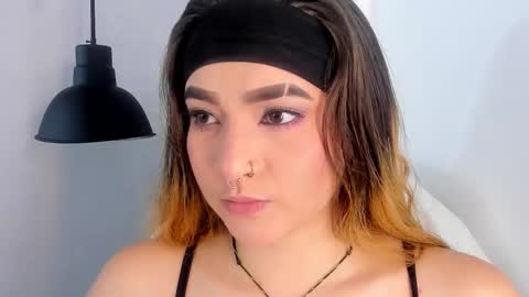 Shanntal  online show from 10-14-25, 08:09