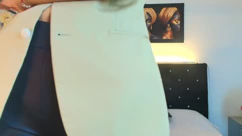 Snapshot of shanon_mature_ chatting on 05-06-26, 07:08 Shanon online show from 05-06-26, 07:08