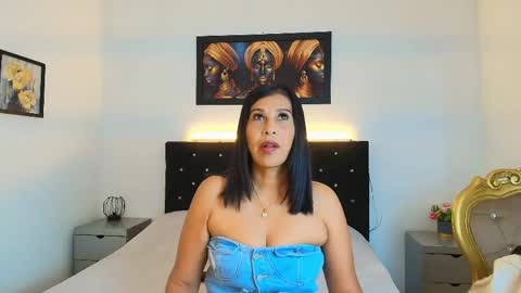 Snapshot of shanon_mature_ chatting on 05-12-26, 07:22 Shanon online show from 05-12-26, 07:22