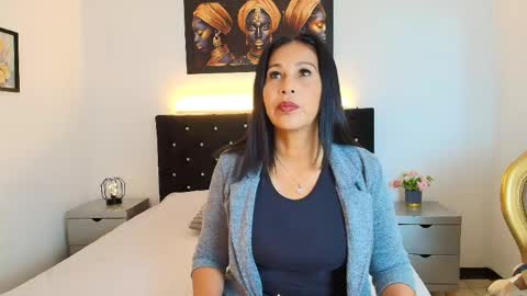Snapshot of shanon_mature_ chatting on 05-20-26, 07:42 Shanon online show from 05-20-26, 07:42