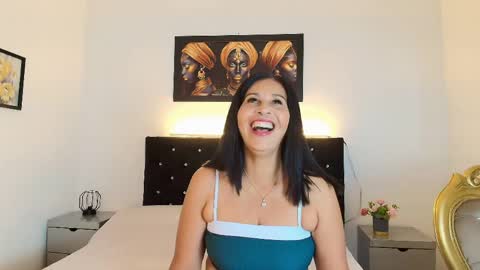 Snapshot of shanon_mature_ chatting on 06-03-26, 07:30 Shanon online show from 06-03-26, 07:30