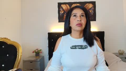 Snapshot of shanon_mature_ chatting on 06-12-26, 08:19 Shanon online show from 06-12-26, 08:19