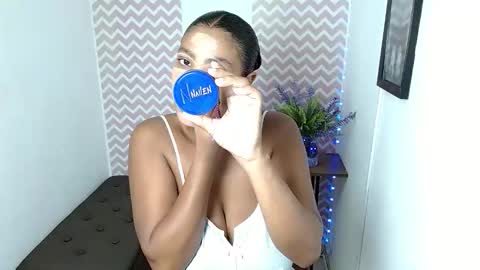 Snapshot of shantalcarson chatting on 06-10-26, 06:40 Dayana online show from 06-10-26, 06:40