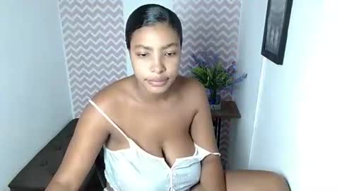 Snapshot of shantalcarson chatting on 06-16-26, 06:43 Dayana online show from 06-16-26, 06:43