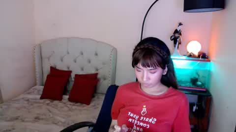 SHANTA FOX  s online show from 03-11-25, 06:32