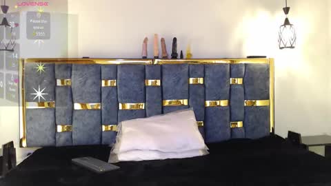 shantall 05 online show from 11-07-25, 02:44