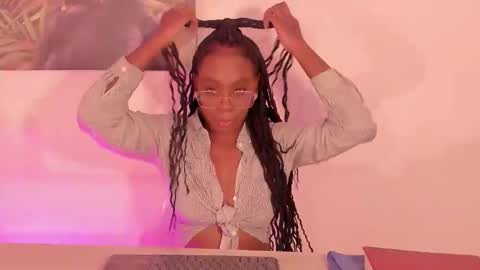 Shantall Miller online show from 02-08-26, 05:00