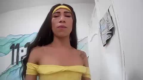 Snapshot of shantalys_beauty chatting on 04-03-26, 04:38 shantalys_beauty online show from 04-03-26, 04:38