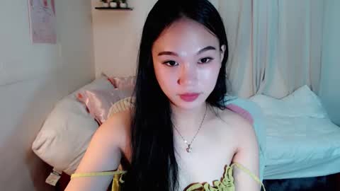Snapshot of shantel_xx chatting on 03-19-26, 12:31 Shantel online show from 03-19-26, 12:31