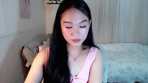 Snapshot of shantel_xx chatting on 04-14-26, 12:33 Shantel online show from 04-14-26, 12:33