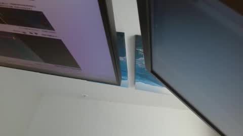 Snapshot of shaownhandy chatting on 01-09-25, 07:29 shaownhandy online show from 01-09-25, 07:29