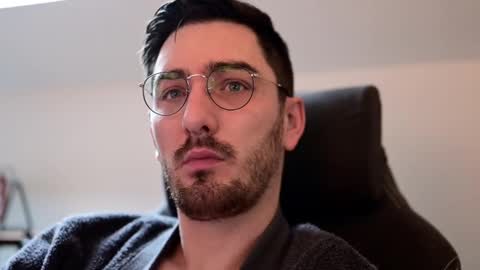 Snapshot of shape80 chatting on 12-08-24, 09:46 frenchy boy online show from 12-08-24, 09:46