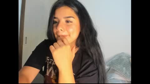 Snapshot of shara_jones chatting on 02-27-25, 07:12 Sara online show from 02-27-25, 07:12