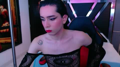 Snapshot of sharlon_ chatting on 04-09-26, 12:32 Sharlond online show from 04-09-26, 12:32