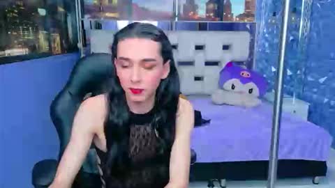Snapshot of sharlon_ chatting on 04-10-26, 12:54 Sharlond online show from 04-10-26, 12:54