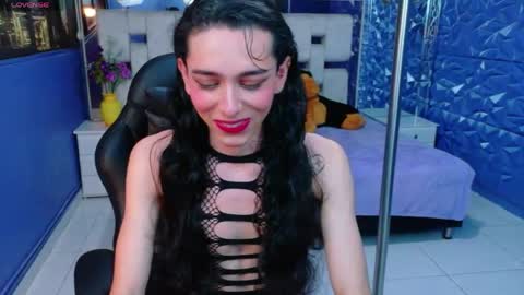 Snapshot of sharlon_ chatting on 05-07-26, 02:00 Sharlond online show from 05-07-26, 02:00