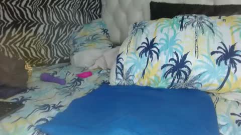 sharlot03 online show from 02-22-25, 11:13