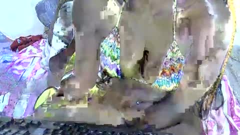 Snapshot of sharlyn123 chatting on 11-30-25, 10:41 shally online show from 11-30-25, 10:41