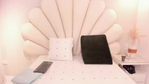Snapshot of sharon__fire chatting on 05-05-26, 12:13 sharon fire online show from 05-05-26, 12:13