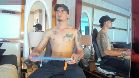 Sharon  Tyga online show from 12-21-25, 06:15