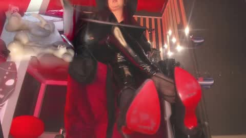 Snapshot of sharoon_gold chatting on 03-04-25, 06:26 Your mistress Sharon online show from 03-04-25, 06:26