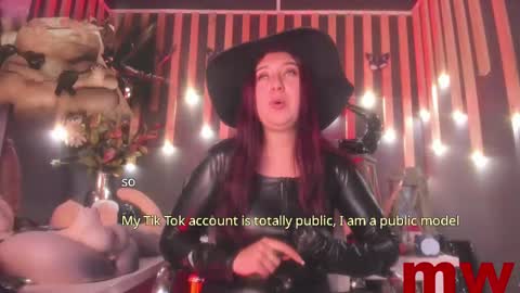 Snapshot of sharoon_gold chatting on 03-11-25, 06:21 Your mistress Sharon online show from 03-11-25, 06:21
