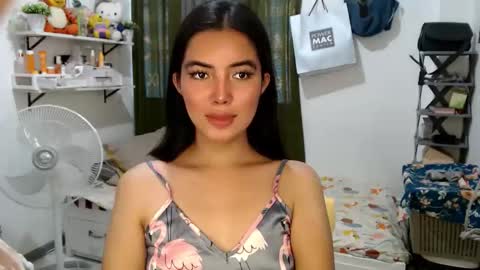 Snapshot of shasha_carreon chatting on 11-21-25, 03:49 shasha online show from 11-21-25, 03:49