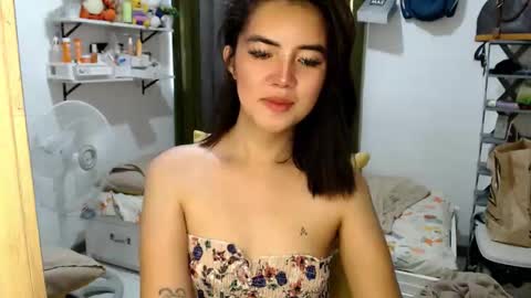 Snapshot of shasha_carreon chatting on 11-30-25, 01:20 shasha online show from 11-30-25, 01:20