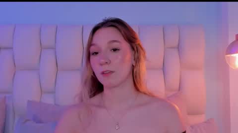 Shantall online show from 10-29-25, 02:36