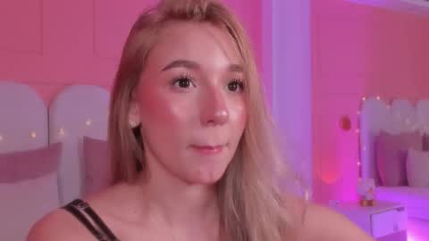 Shantall online show from 02-22-26, 06:13