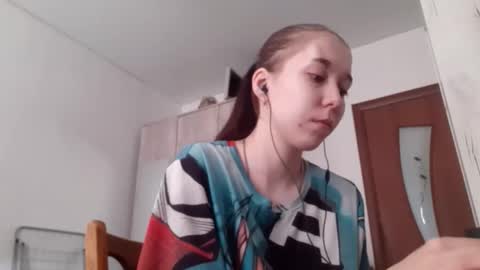 Annette online show from 02-12-26, 07:03