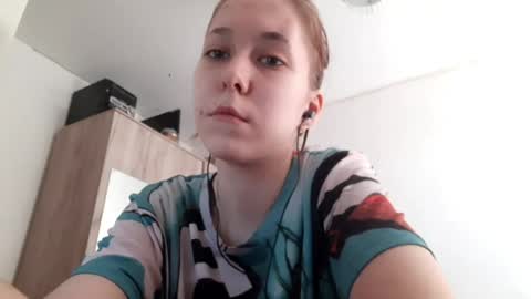 Annette online show from 04-06-26, 07:53