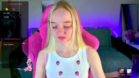 Snapshot of shawty_miia chatting on 05-24-26, 05:18 shawty_miia online show from 05-24-26, 05:18