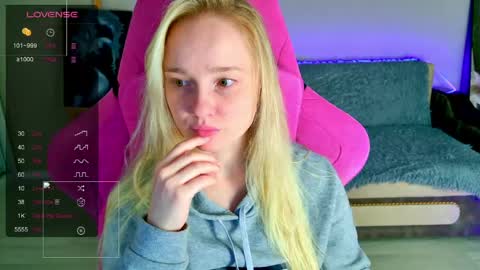 Snapshot of shawty_miia chatting on 05-31-26, 07:15 shawty_miia online show from 05-31-26, 07:15