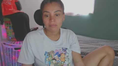 Snapshot of shayna_cute chatting on 06-18-26, 10:14 Shayna online show from 06-18-26, 10:14
