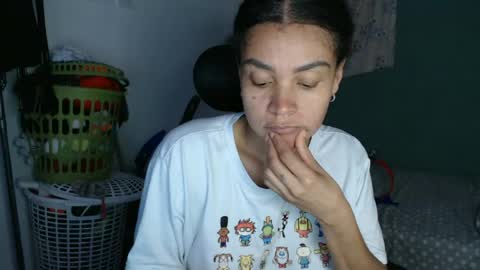 Snapshot of shayna_cute chatting on 06-28-26, 02:17 Shayna online show from 06-28-26, 02:17