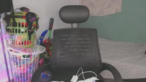Snapshot of shayna_cute chatting on 07-03-26, 02:40 Shayna online show from 07-03-26, 02:40